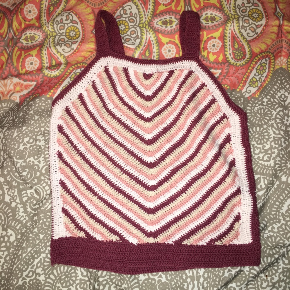 KNITTED CROP TOP